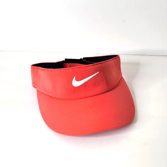 NIKE Women's Dri-Fit AeroBill Golf Visor - Picture 3 of 5